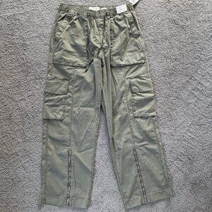 Abercrombie & Fitch Men's Baggy Cargo Pull-On Pants in Size Medium Long and NWT
